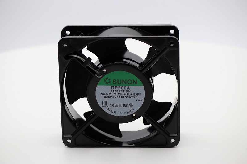 DP200A2123XST.GN от SUNON: мощный осевой вентилятор для систем охлаждения