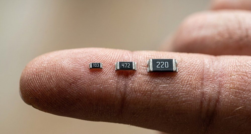 Корпуса микросхем и типоразмеры SMD: DIP, SOIC, QFP, BGA