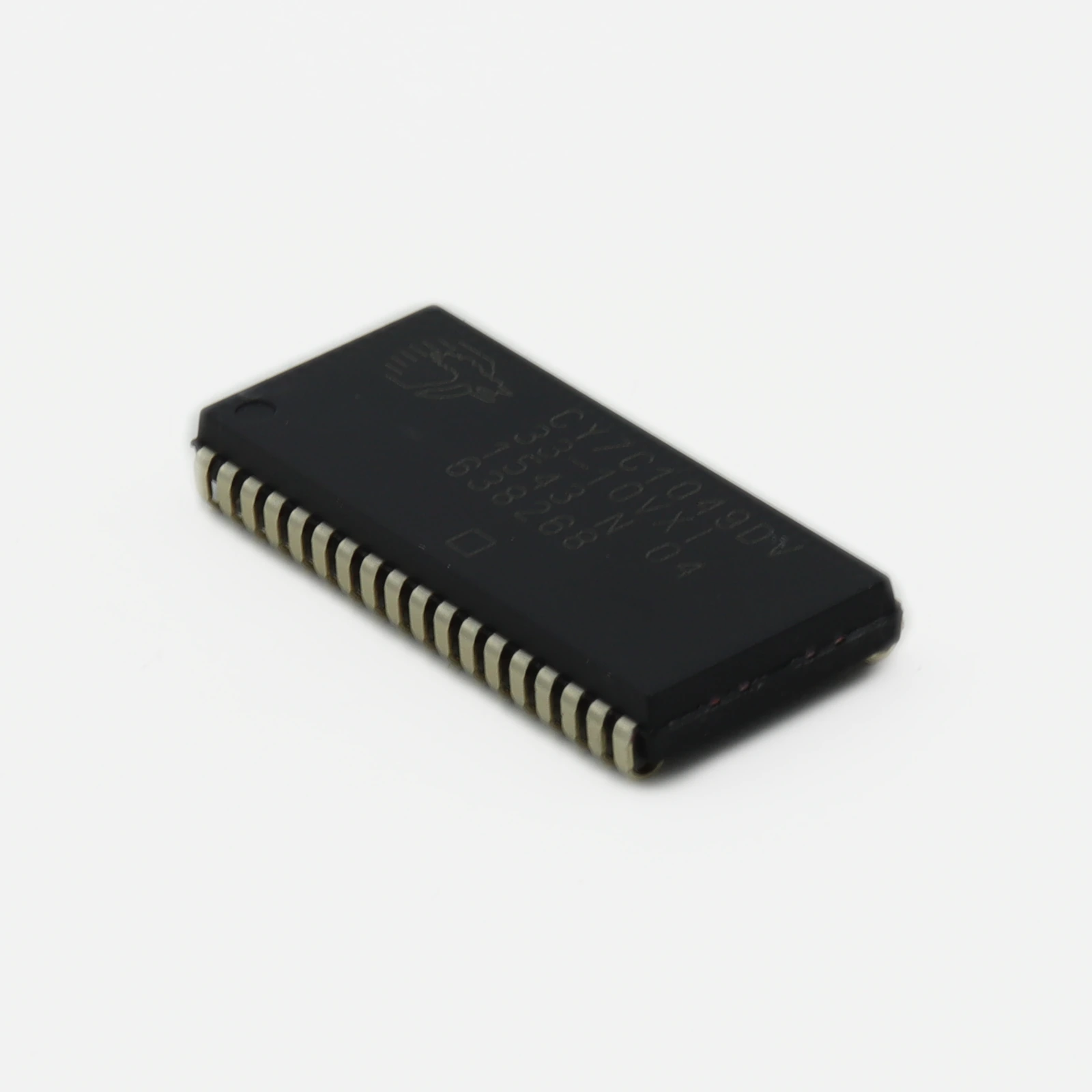 CY7C1049DV33-10VXIT от Cypress Semiconductor фото 1