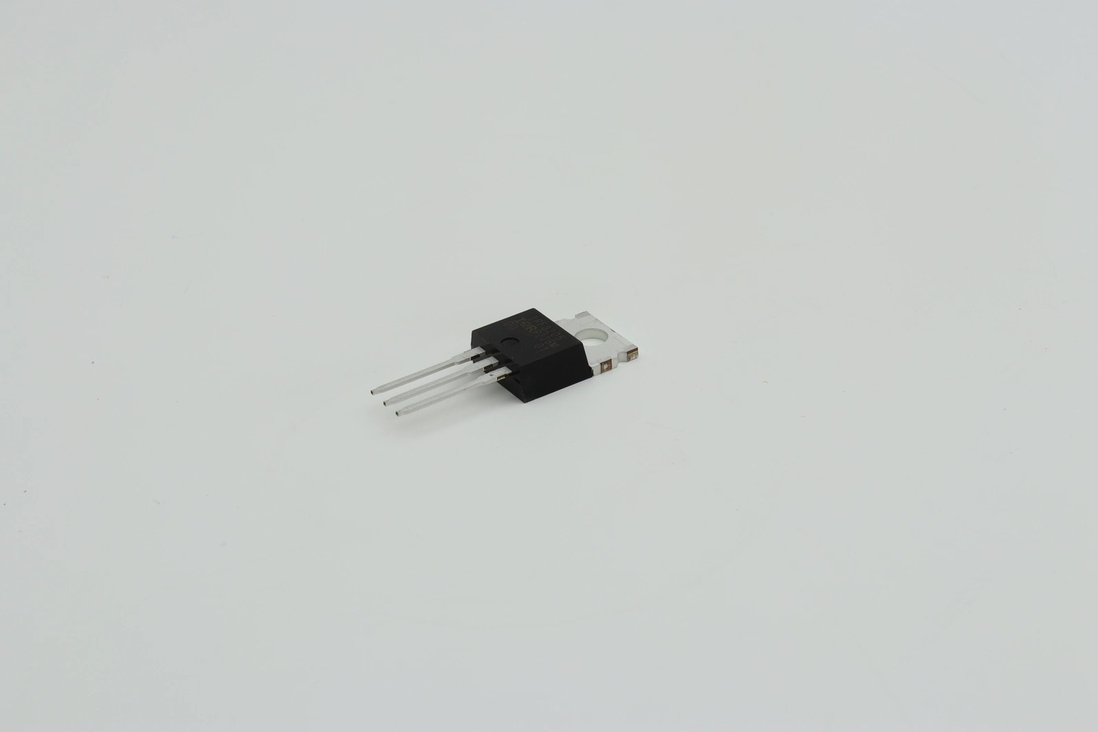 IRF3205PBF от Infineon Technologies фото 1 IRF3205PBF от Infineon Technologies фото 1