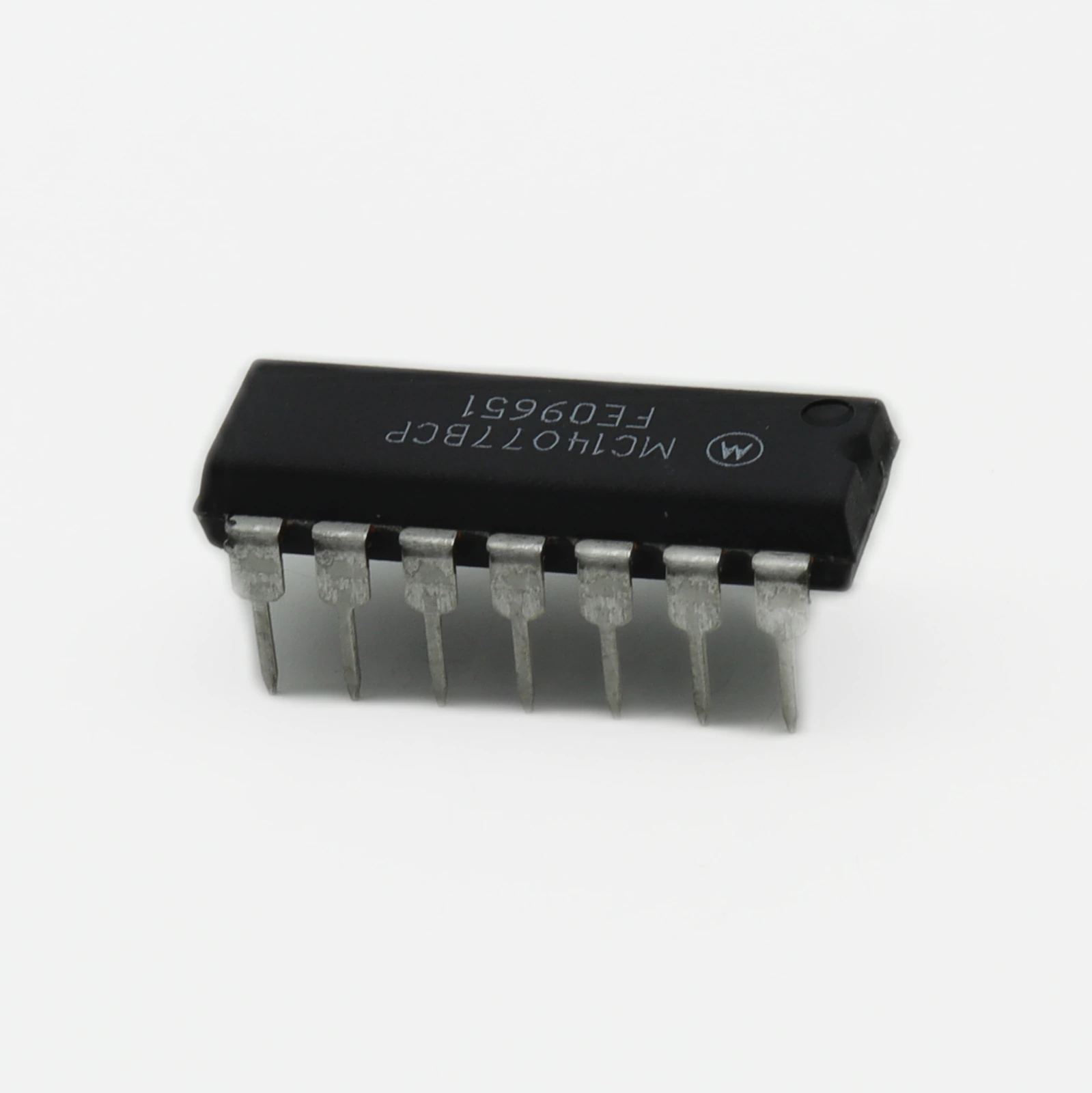 Применение MC14077BCP