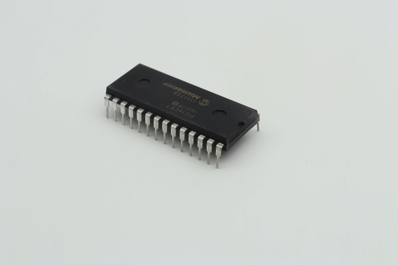 Применение PIC16C57-HSI
